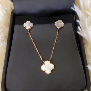 💕Alhambra Necklace and Earrings💕